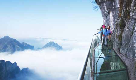 長沙出發(fā)到張家界玻璃橋云天渡、森林公園、天門山玻璃棧道往返4天3晚游